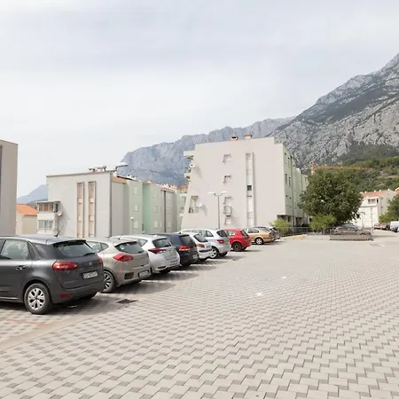 Karla Makarska